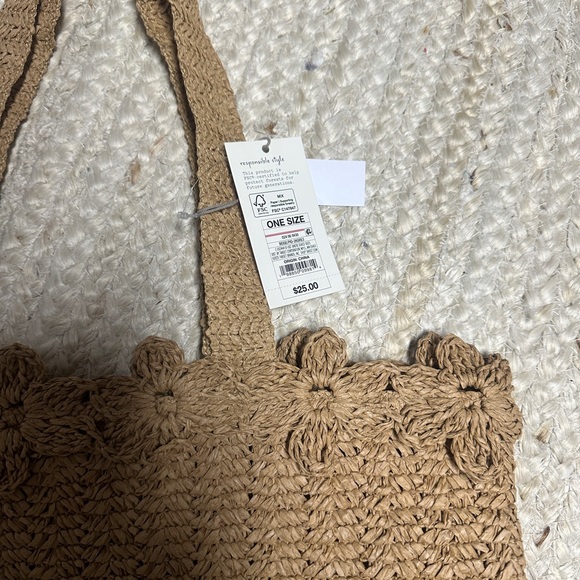 NEW A New Day Woven Paper Straw Floral Trim Tote Bag - Picture 3 of 3